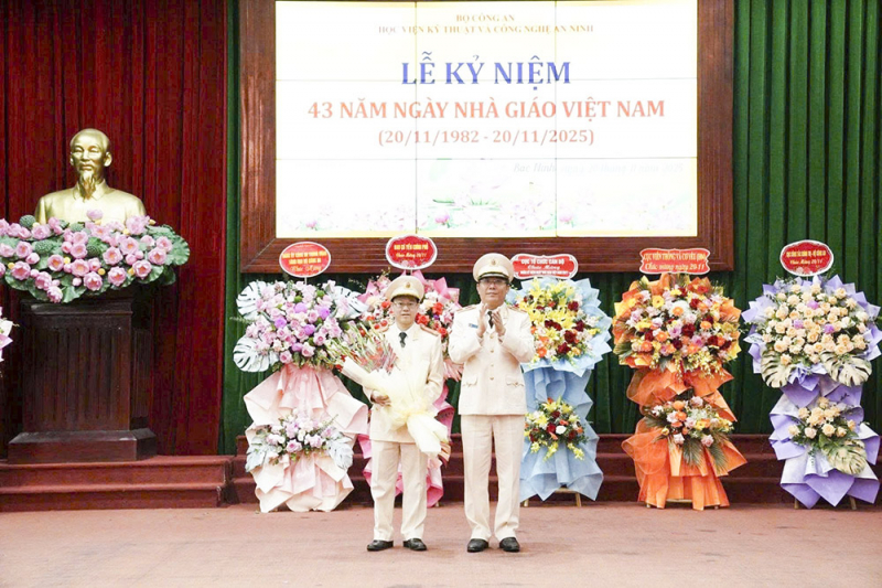 5ad2e71163baefe4b6ab.jpg -1