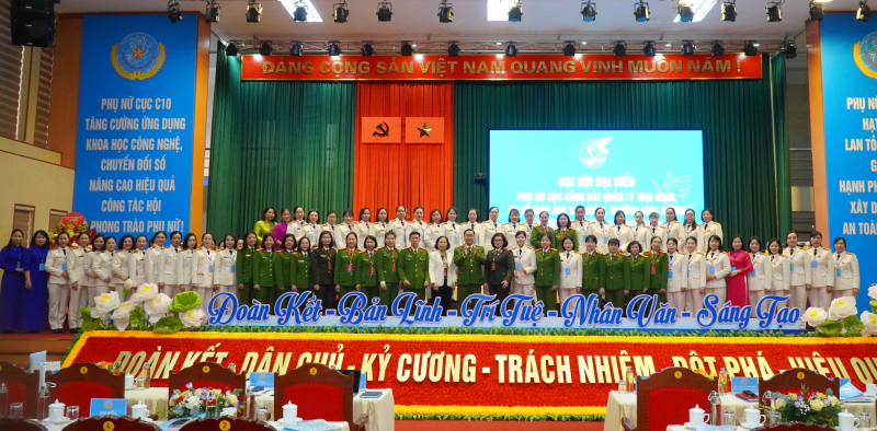 Phụ nữ lực lượng Cảnh sát trại giam tiên phong trong giáo dục, cảm hóa phạm nhân -1