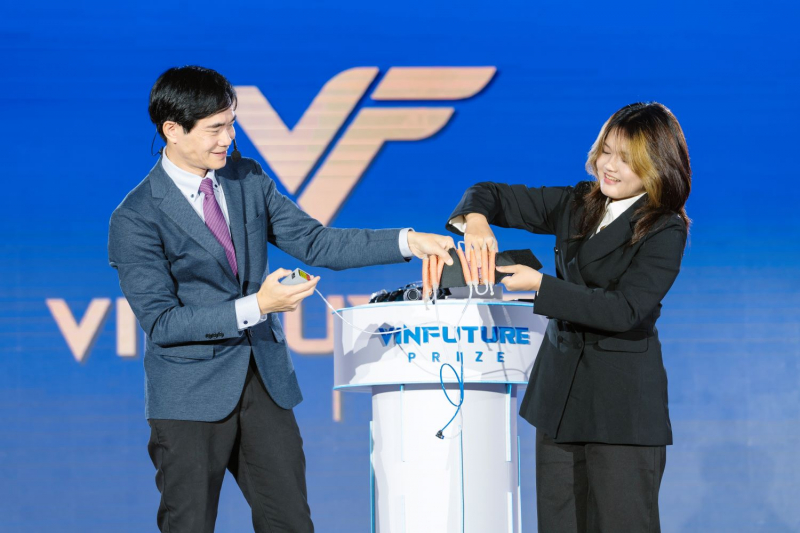 Bốn công nghệ “chạm tới tương lai” làm nóng Tuần lễ VinFuture 2025 -0