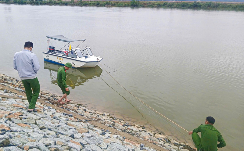 Quyết liệt đấu tranh với tội phạm trên sông nước -0