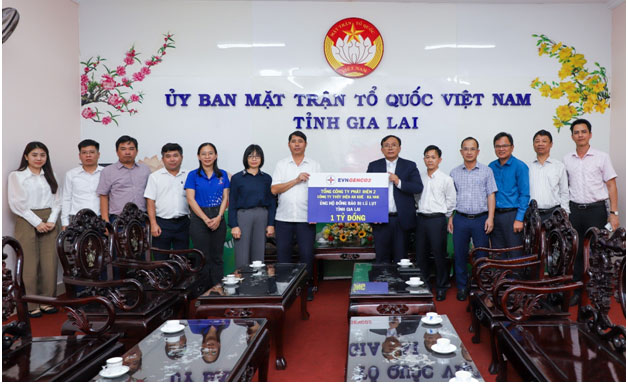 Tổng Công ty Phát điện 2 trao 8 tỷ đồng hỗ trợ tỉnh Đắk Lắk và Gia Lai khắc phục hậu quả thiên tai -0