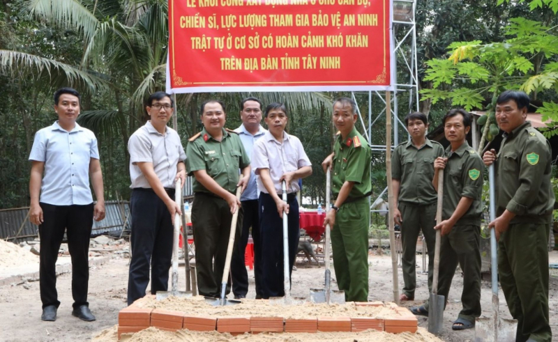 Công an Tây Ninh xây dựng nhà tặng lực lượng bảo vệ ANTT cơ sở khó khăn -0