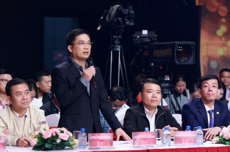 z7288821736917_a6a1231eaac563a24fd44f704dcbf3ab.jpeg -0