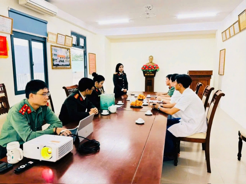 Bệnh viện Y học cổ truyền hỗ trợ nhân dân khắc phục hậu quả bão lũ tại Huế và chỉ đạo tuyến cho y tế cơ sở -0