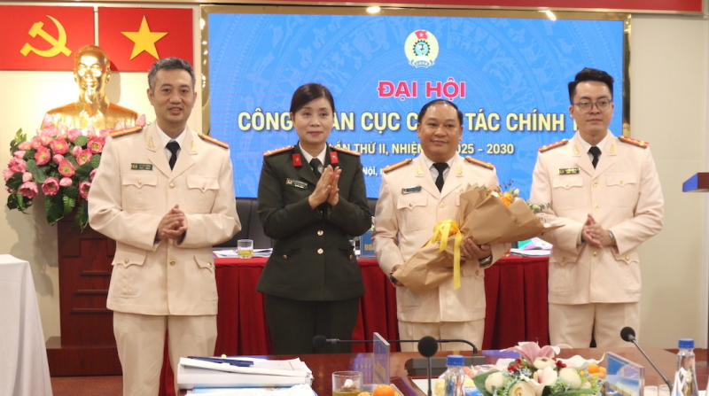 Lấy lợi ích làm điểm tập hợp thu hút công đoàn viên và người lao động  -0