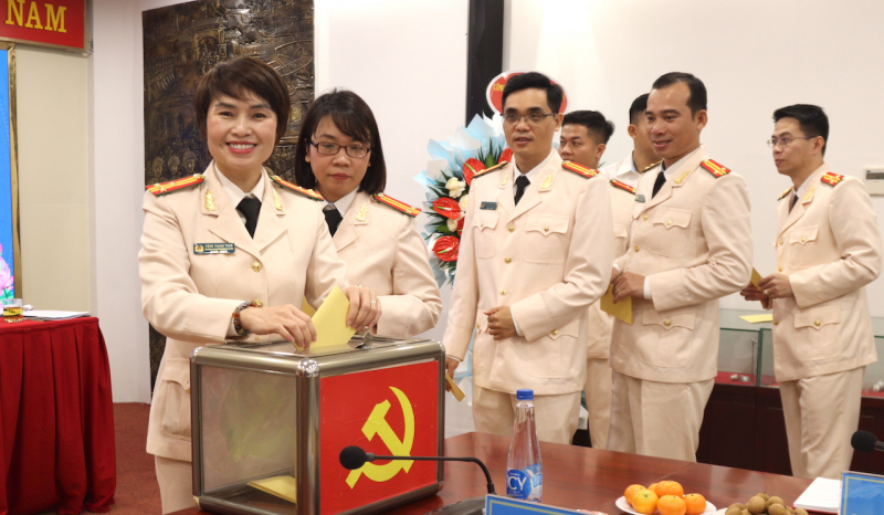 Lấy lợi ích làm điểm tập hợp thu hút công đoàn viên và người lao động  -1