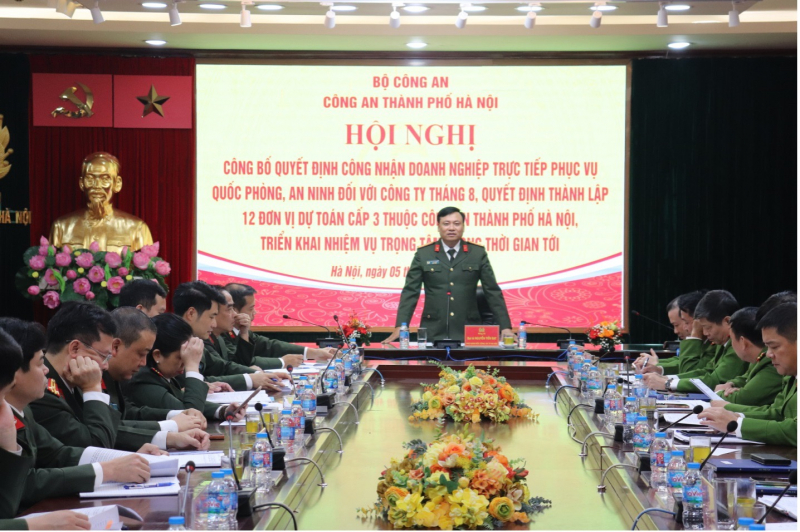 Công bố quyết định về mô hình tổ chức Công ty Tháng 8 và Quyết định thành lập 12 đơn vị dự toán cấp 3 -0