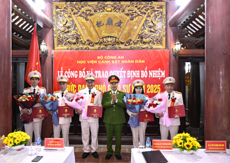 Học viện CSND vinh danh 10 nhà giáo được bổ nhiệm chức danh PGS năm 2025 -0