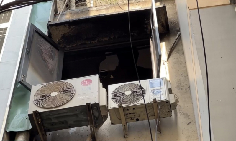 Vụ cháy quán bún ốc khiến 4 người tử vong: Tòa nhà làm quán ăn bị bít bùng, không lối thoát hiểm -1