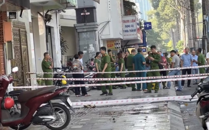 Vụ cháy quán bún ốc khiến 4 người tử vong: Tòa nhà làm quán ăn bị bít bùng, không lối thoát hiểm -0