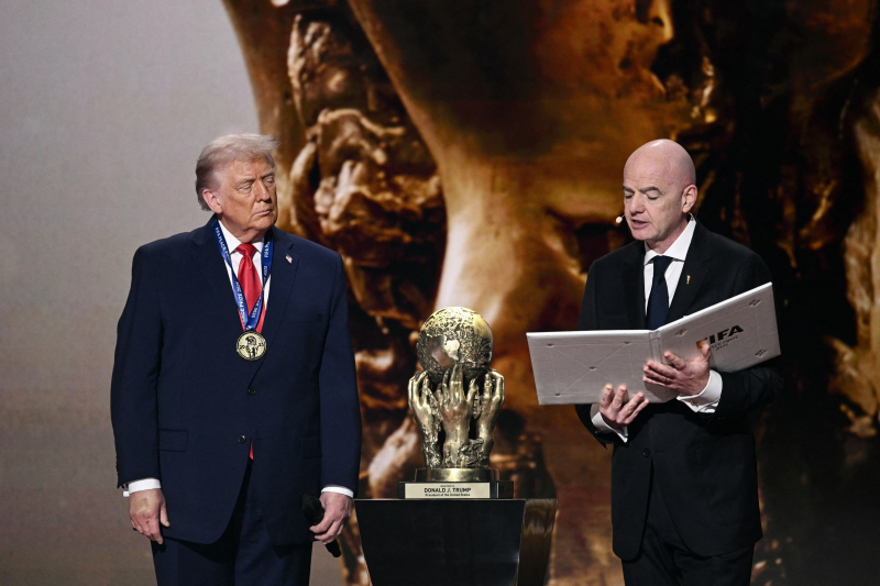 FIFA trao giải thưởng hoà bình tặng Tổng thống Trump -0