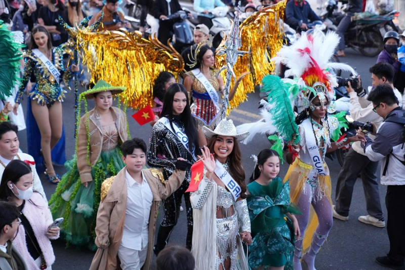 Đà Lạt bừng lên sắc màu nghệ thuật TEA CARNIVAL -6