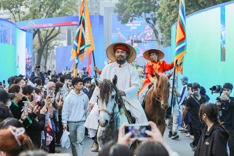 z7301852070176_462e77c1d76fa9fe0215db23f6715515.jpg -2