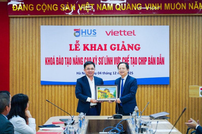 Viettel khởi động đào tạo kỹ sự, đặt nền móng cho nhà máy bán dẫn đầu tiên của Việt Nam -0
