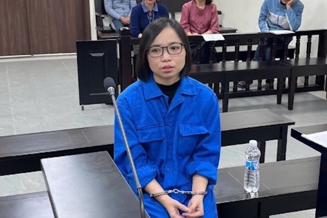 Cựu nhân viên Ngân hàng Phương Đông lừa đảo chiếm đoạt tiền tỷ  -0