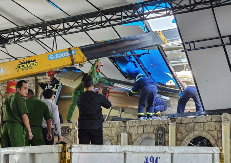 Sập công trình đang cải tạo khiến một công nhân tử vong -0