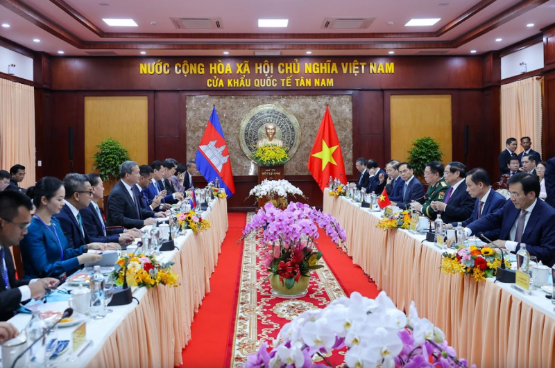 Thủ tướng Phạm Minh Chính hội đàm với Thủ tướng Campuchia Hun Manet -0