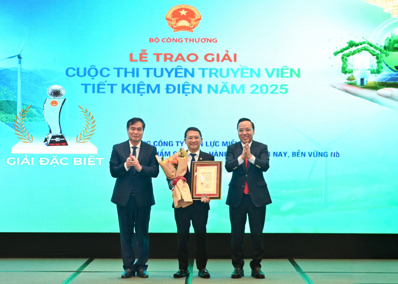 Trao giải Cuộc thi 