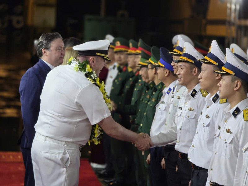 Đoàn tàu Hải quân Hoa Kỳ thăm hữu nghị thành phố Đà Nẵng -1