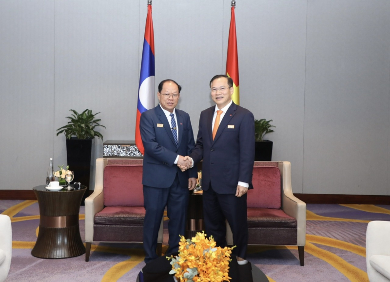 Deputy Minister Nguyen Van Long receives Lao Deputy Minister of Public Security -0