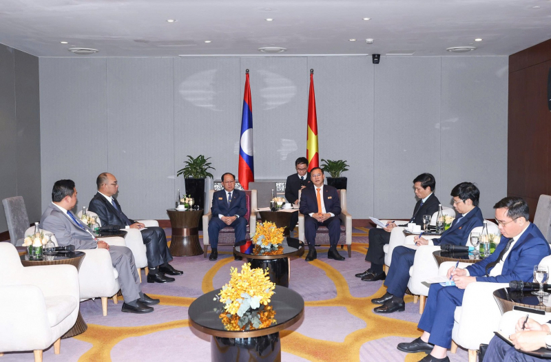 Deputy Minister Nguyen Van Long receives Lao Deputy Minister of Public Security -0