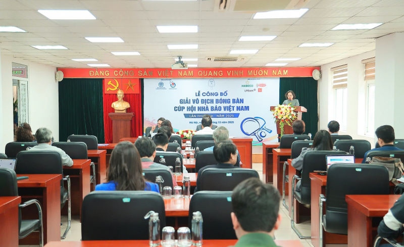 200 atletas participam do Campeonato de Tênis de Mesa da Copa da Associação de Jornalistas do Vietnã de 2025 -0