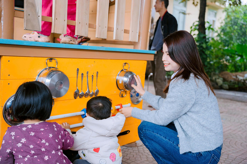 Làng Phú Nghĩa mở cửa sân chơi hòa nhập, tạo không gian an toàn cho hàng trăm trẻ nhỏ -0