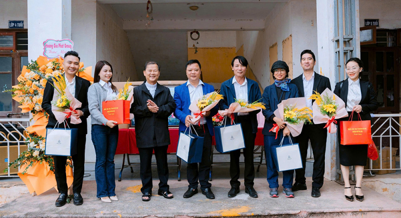 Làng Phú Nghĩa mở cửa sân chơi hòa nhập, tạo không gian an toàn cho hàng trăm trẻ nhỏ -0