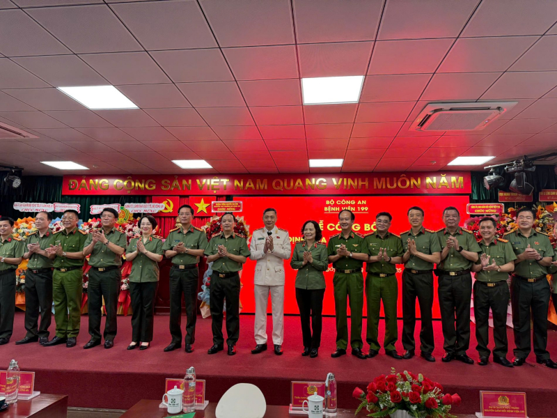 Thiếu tướng Hoàng Thanh Tuyền nhận nhiệm vụ Giám đốc Bệnh viện 199 -0