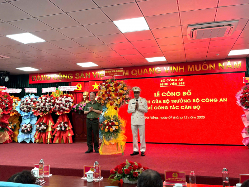 Thiếu tướng Hoàng Thanh Tuyền nhận nhiệm vụ Giám đốc Bệnh viện 199 -1