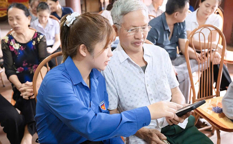 Lan tỏa, hỗ trợ người dân tiếp cận và sử dụng hiệu quả các nền tảng số -0