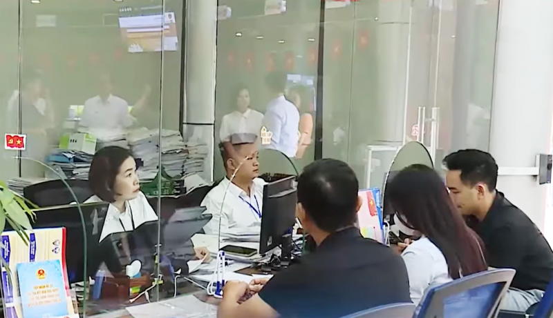 Hung Yen: Herausragende Effektivität der zweistufigen Kommunalverwaltung durch digitale Transformation -0