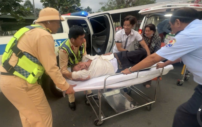 Die Verkehrspolizei transportierte einen Patienten, der auf der Autobahn aufgehört hatte zu atmen, umgehend zur Notfallbehandlung ins Krankenhaus.