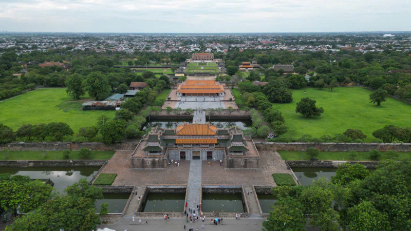 אתגרים רבים צפויים לנו בשימור נשמתה של עיר המורשת הואה.