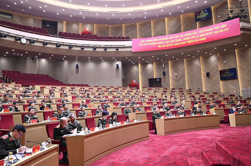 Tạo môi trường an ninh, an toàn trên thực địa và không gian mạn -0