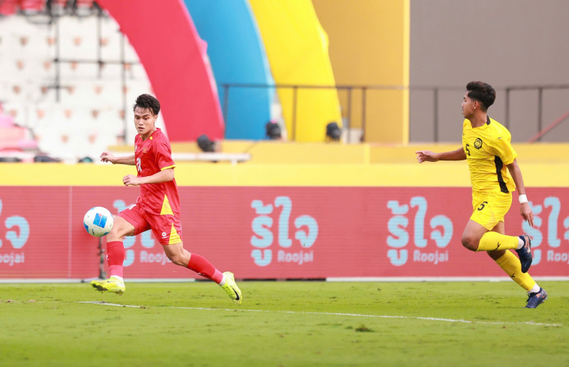 کدام بازیکن باشگاه فوتبال هانوی پلیس در پیروزی تیم زیر ۲۲ سال ویتنام مقابل مالزی درخشید؟ -۰