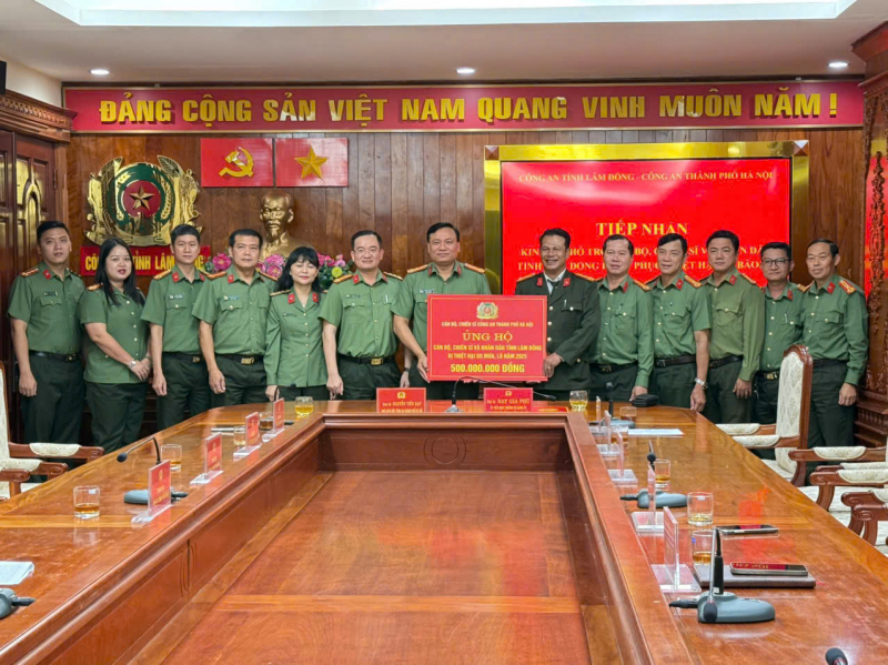 Công an Thủ đô chia sẻ khó khăn với Lâm Đồng -0