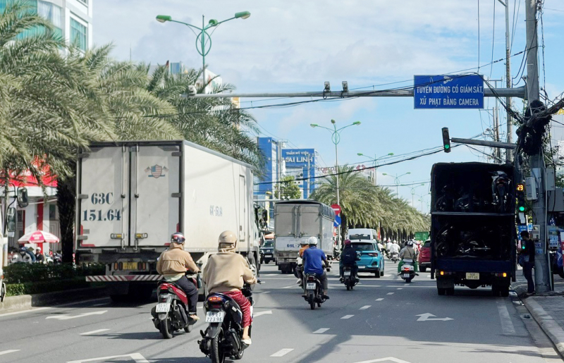 Ý thức chấp hành giao thông được nâng cao nhờ hệ thống camera giám sát -0