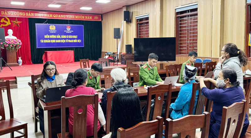 cbcs công an hưng yên hỗ trợ người dân.jpg -0