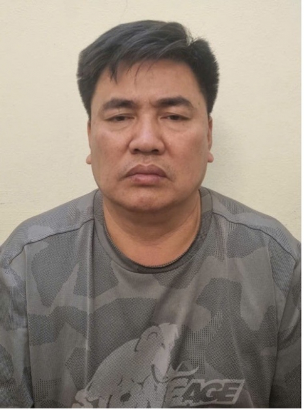 Tạm giữ hình sự đối tượng đẩy CSGT vào đầu xe tải về hành vi giết người -0