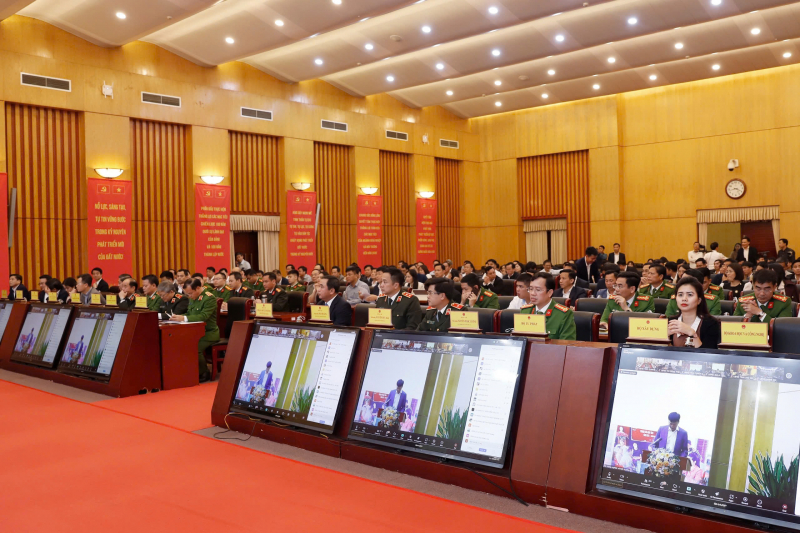 z7316118089884_5f980540df008336923b2111005e79c0.jpg -0