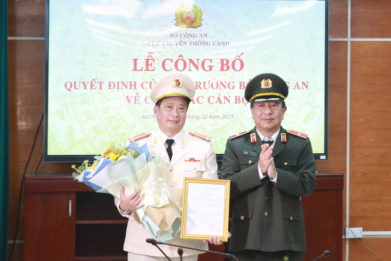 Công bố Quyết định về công tác cán bộ tại Cục Truyền thông CAND và Cục Khoa học, Chiến lược và Lịch sử Công an -0