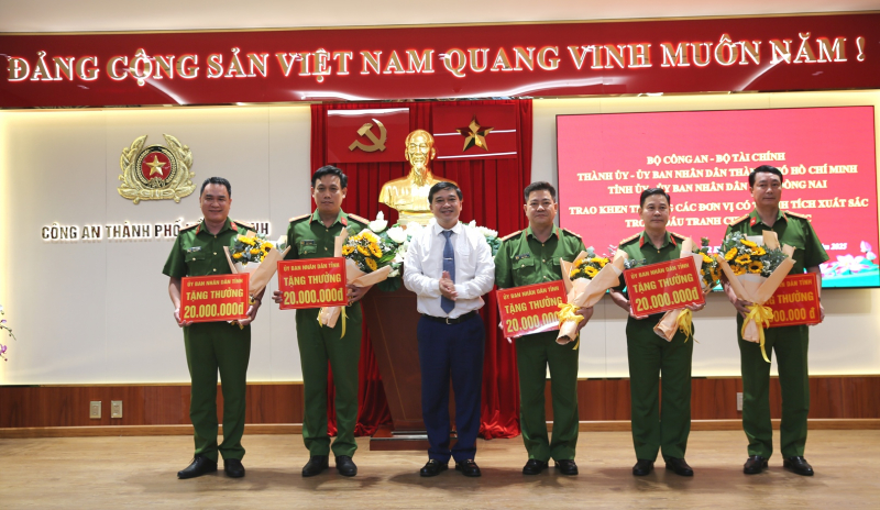 Triệt phá đường dây tội phạm về ma túy có tổ chức, xuyên quốc gia quy mô đặc biệt lớn -4