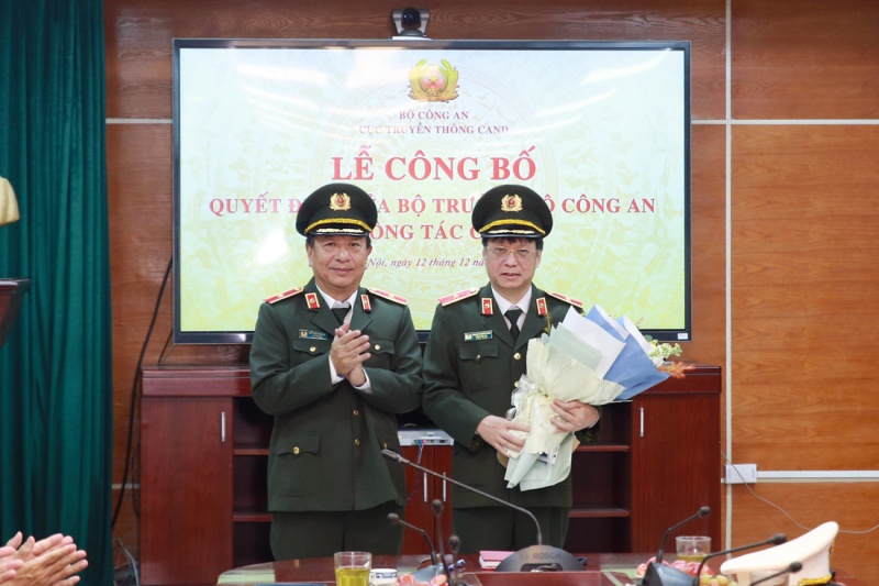 Công bố Quyết định về công tác cán bộ tại Cục Truyền thông CAND và Cục Khoa học, Chiến lược và Lịch sử Công an -1