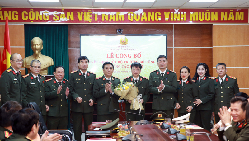 Công bố Quyết định về công tác cán bộ tại Cục Truyền thông CAND và Cục Khoa học, Chiến lược và Lịch sử Công an -0