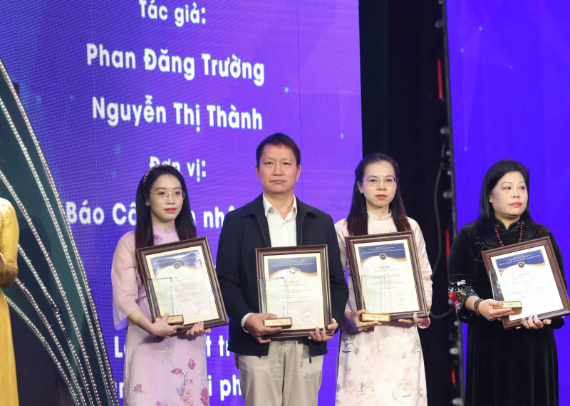 Trao Giải thưởng toàn quốc về thông tin đối ngoại lần thứ XI -0