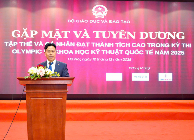 Tuyên dương học sinh đạt thành tích cao tại các Kỳ thi Olympic và Khoa học kỹ thuật quốc tế năm 2025 -0