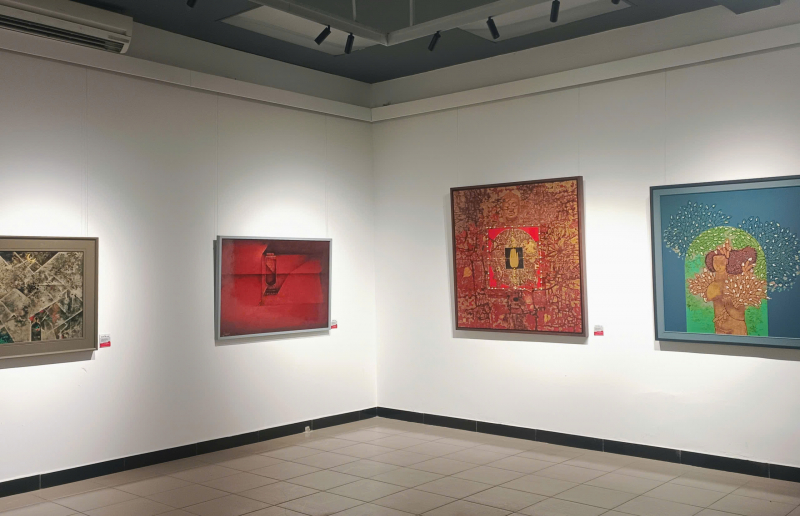 นิทรรศการศิลปะเครื่องเคลือบเพื่อเฉลิมฉลองการประชุมสมัชชาแห่งชาติครั้งที่ 14 ของพรรคคอมมิวนิสต์เวียดนาม -2