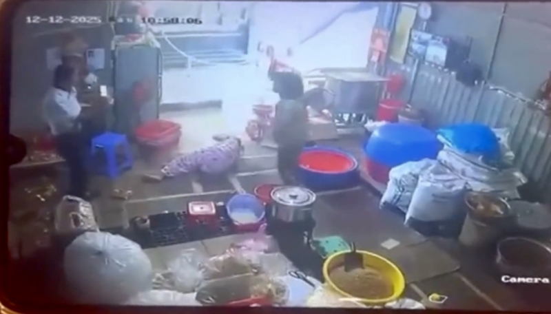 Mâu thuẫn gia đình, người đàn ông sát hại vợ hờ rồi tự sát -0