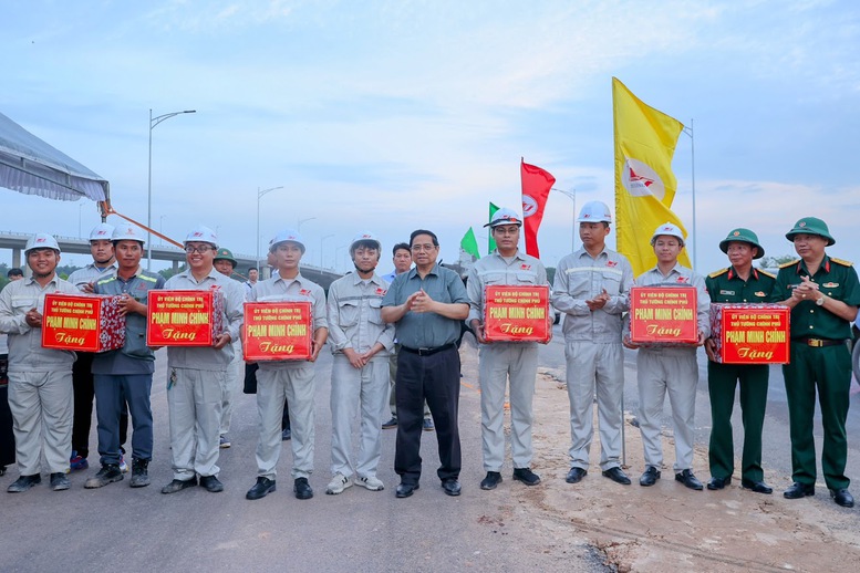 Thủ tướng: Sân bay Long Thành sẽ đón chuyến bay chính thức đầu tiên vào 19/12 -0